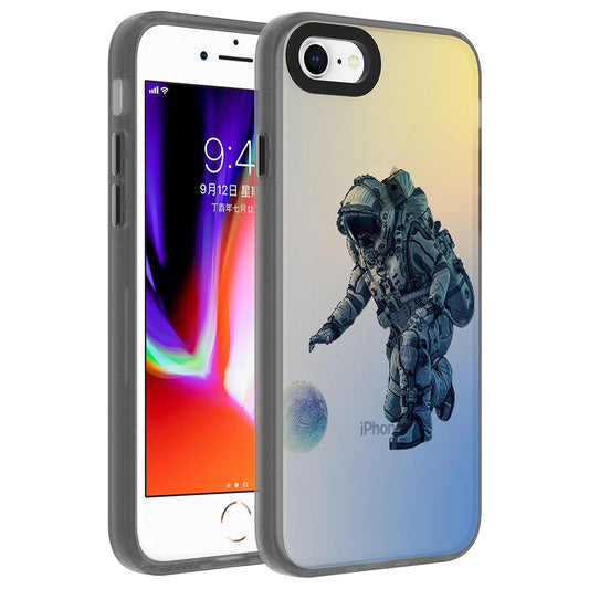 Apple iPhone 7 Kılıf Desenli Zore Dragon Sert Kapak Astronot