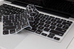 Apple Macbook Pro 16.2 2023 A2780 Zore Klavye Koruyucu Silikon Ped Siyah