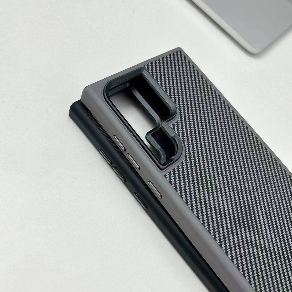 Galaxy S24 Ultra Kılıf Magsafe Şarj Özellikli Karbon Fiber Görünümlü Zore Troy Kapak Gümüş