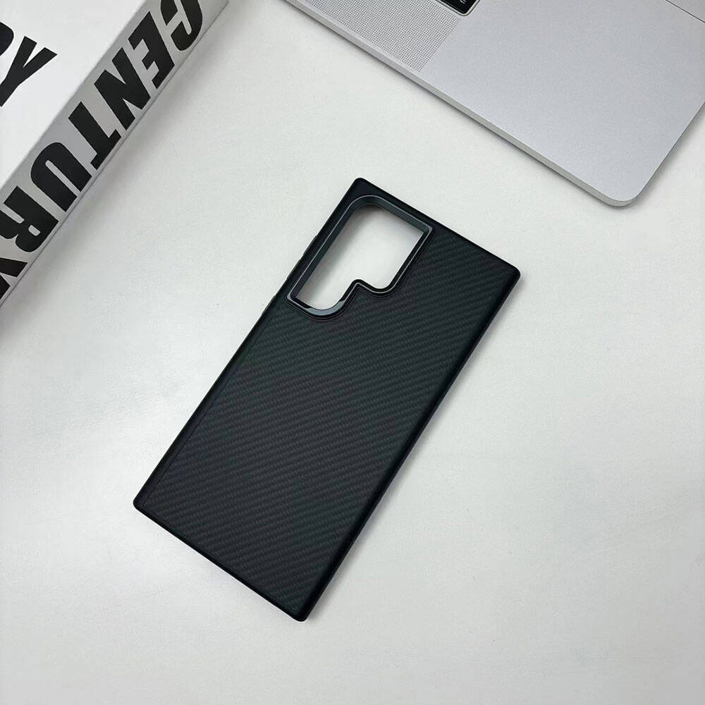 Galaxy S24 Ultra Kılıf Magsafe Şarj Özellikli Karbon Fiber Görünümlü Zore Troy Kapak Gümüş