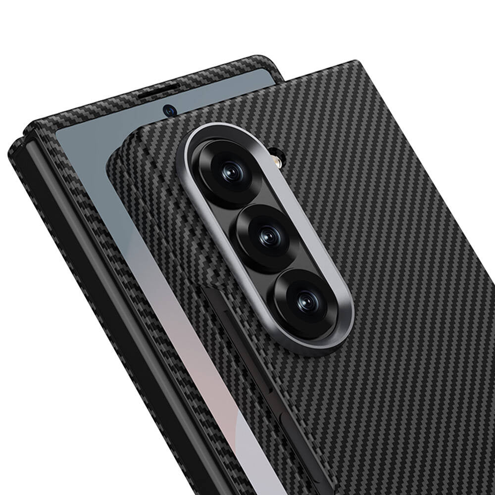 Galaxy Z Fold 6 Kılıf Kamera Korumalı Karbon Fiber Tasarımlı Arka Yüzey Zore Kıpta Karbon Kapak Lacivert