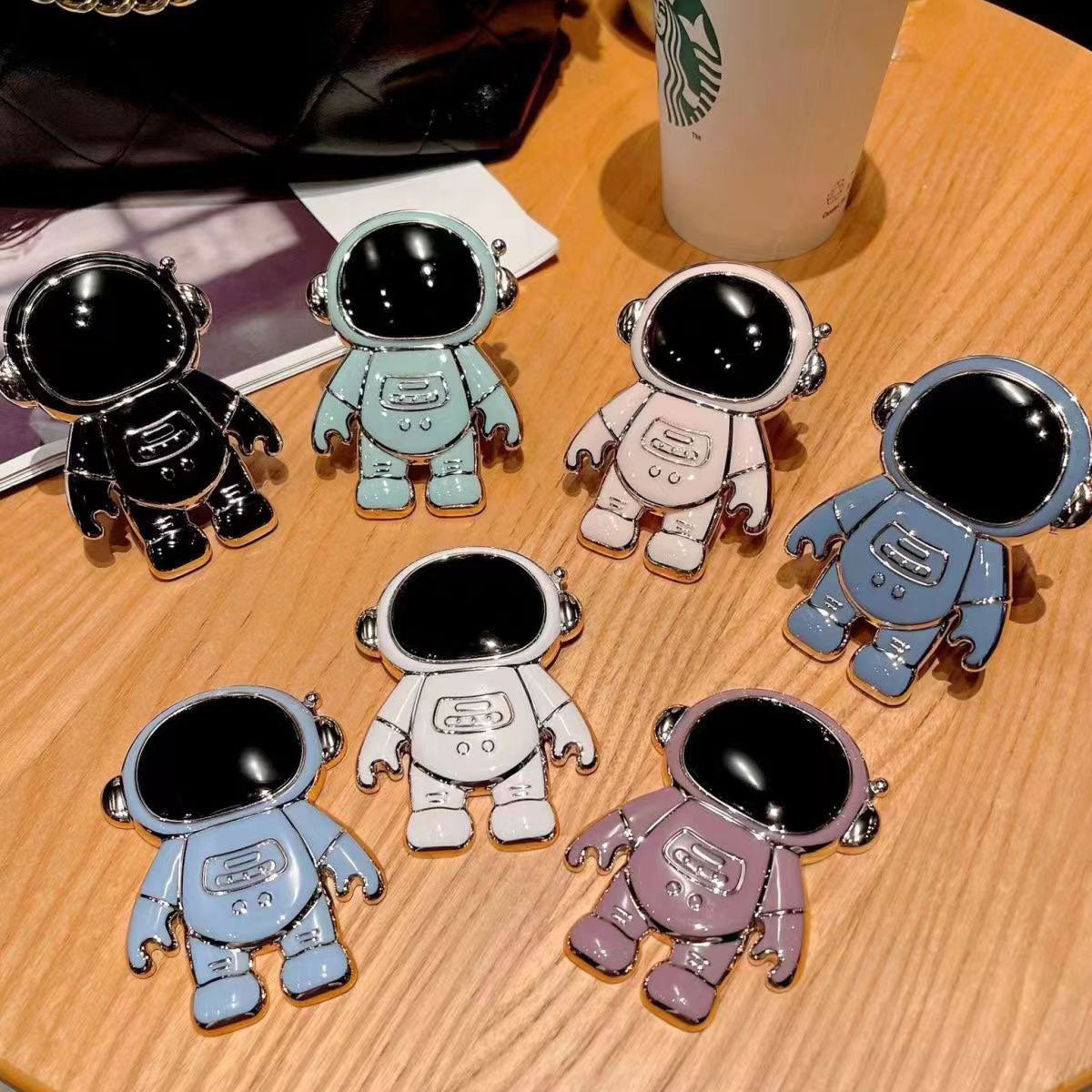 Zore Space Astronot Figürlü Cep Telefonu Standı Beyaz
