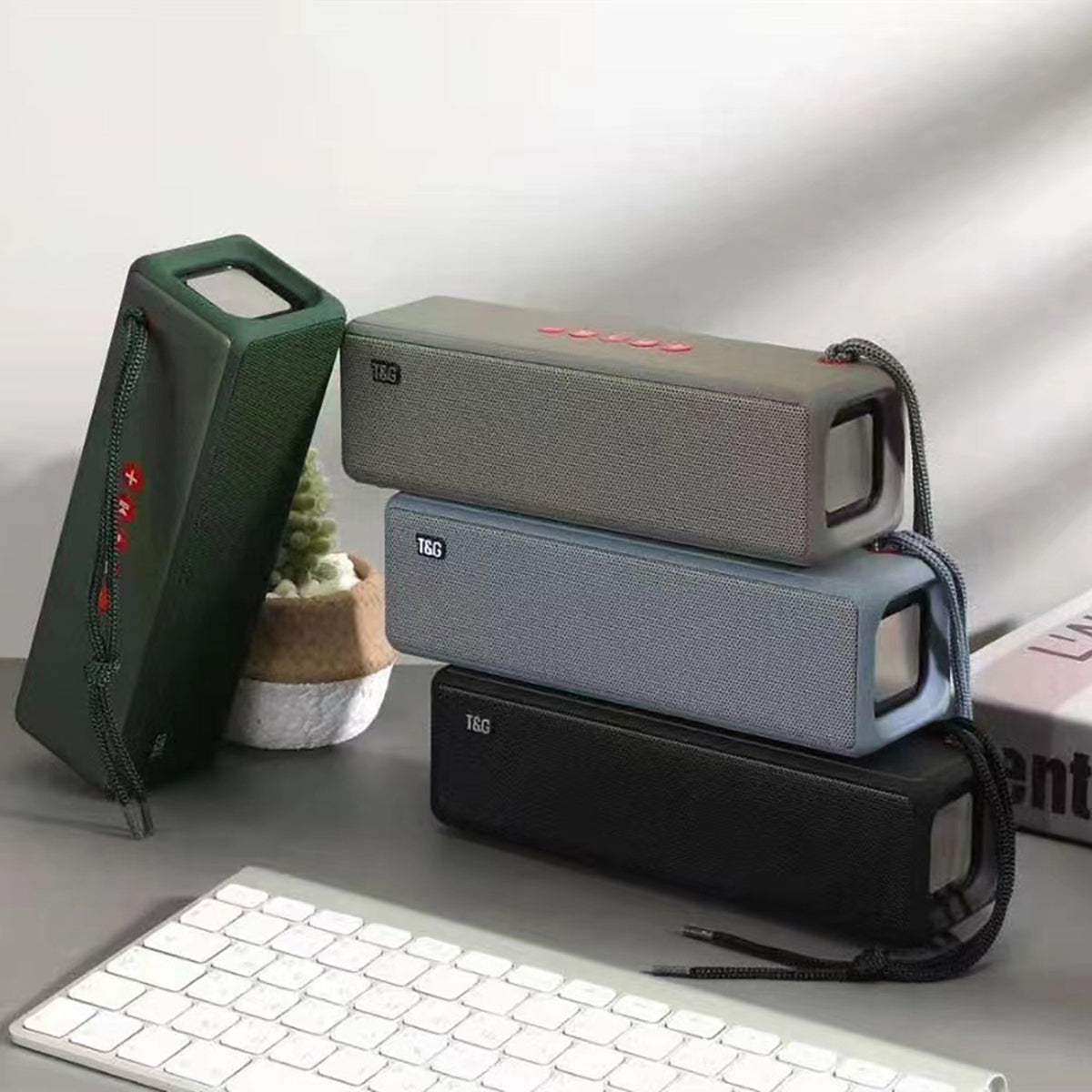 Zore TG271 İp Aksesuarlı FM Radyo Özellikli AUX USB Kart Okuyucu Portlu Bluetooth Hoparlör Speaker Siyah