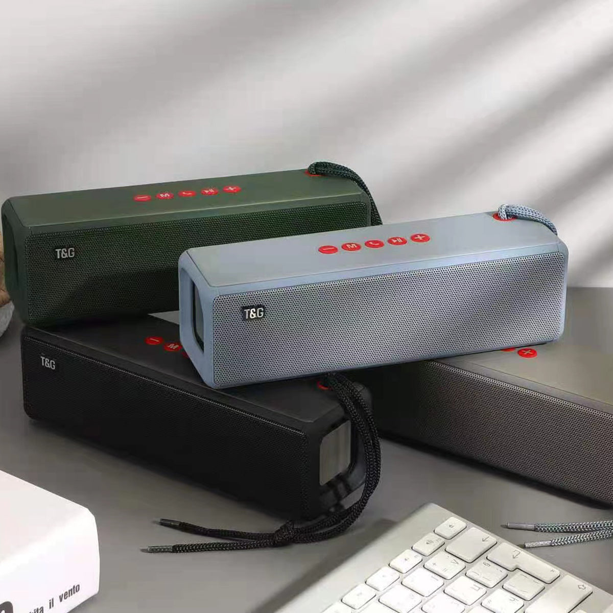 Zore TG271 İp Aksesuarlı FM Radyo Özellikli AUX USB Kart Okuyucu Portlu Bluetooth Hoparlör Speaker Siyah