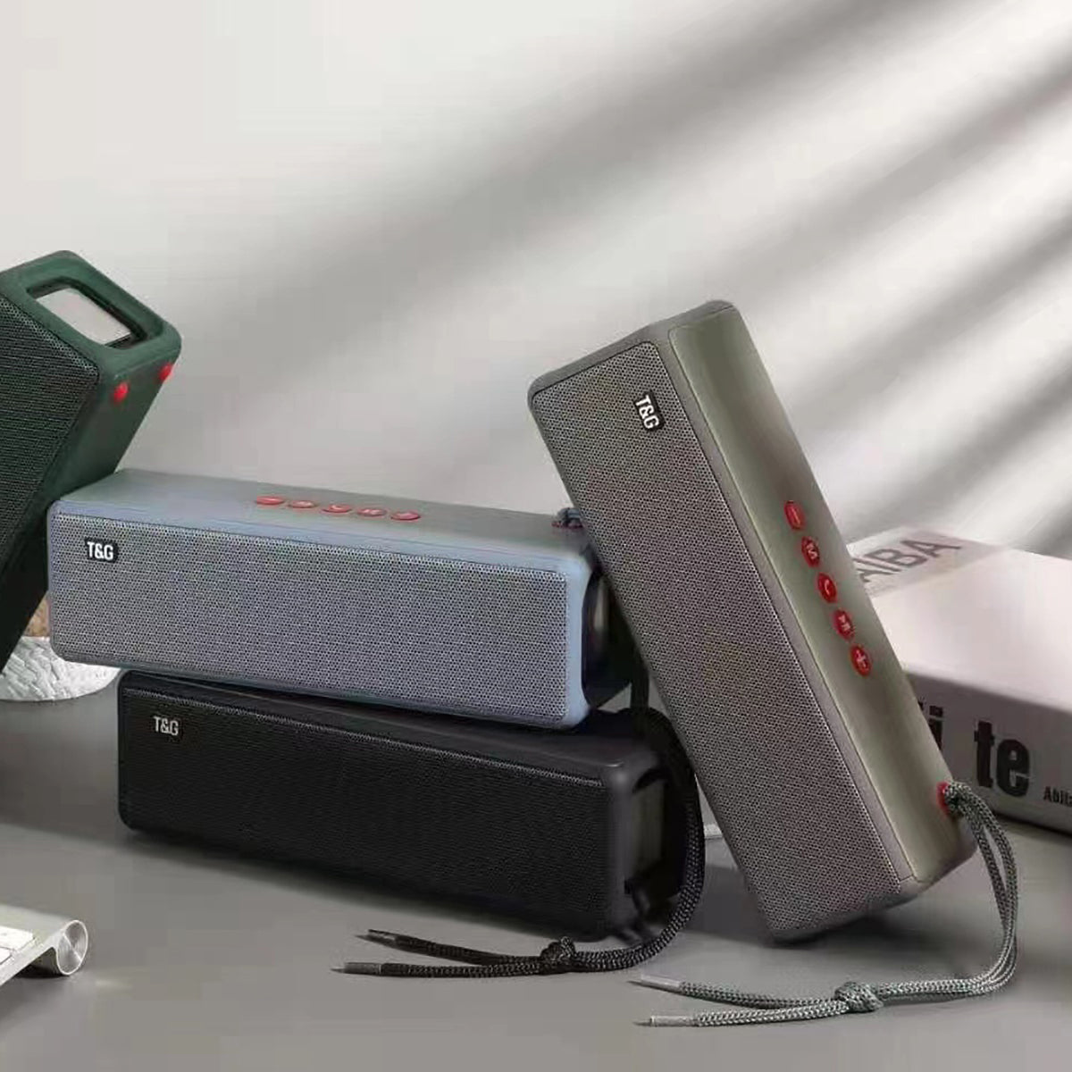 Zore TG271 İp Aksesuarlı FM Radyo Özellikli AUX USB Kart Okuyucu Portlu Bluetooth Hoparlör Speaker Siyah